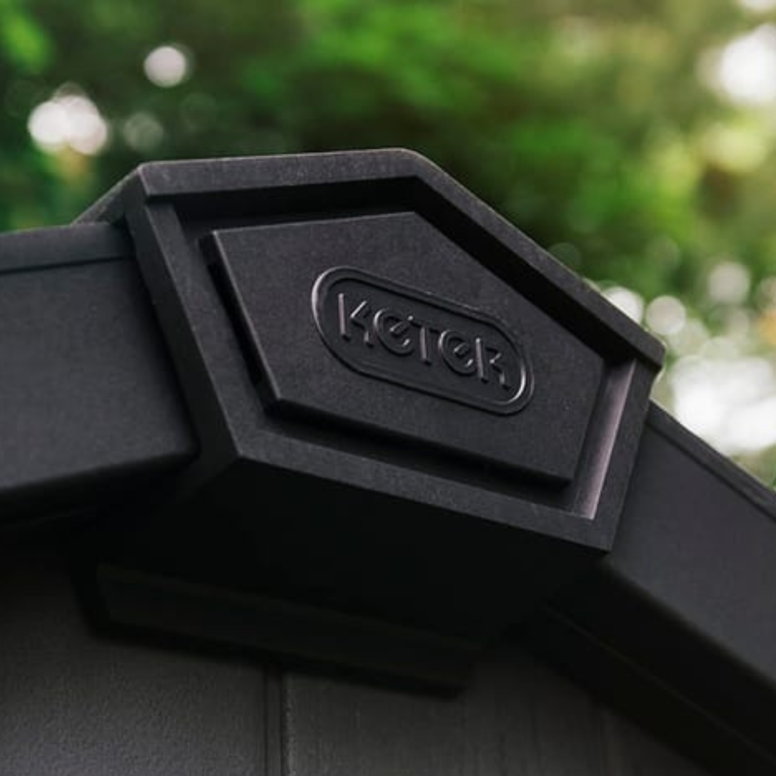 Keter Newton Plus Double Door Shed 7.5x11 (2.3 x 3.4m) - Image 8